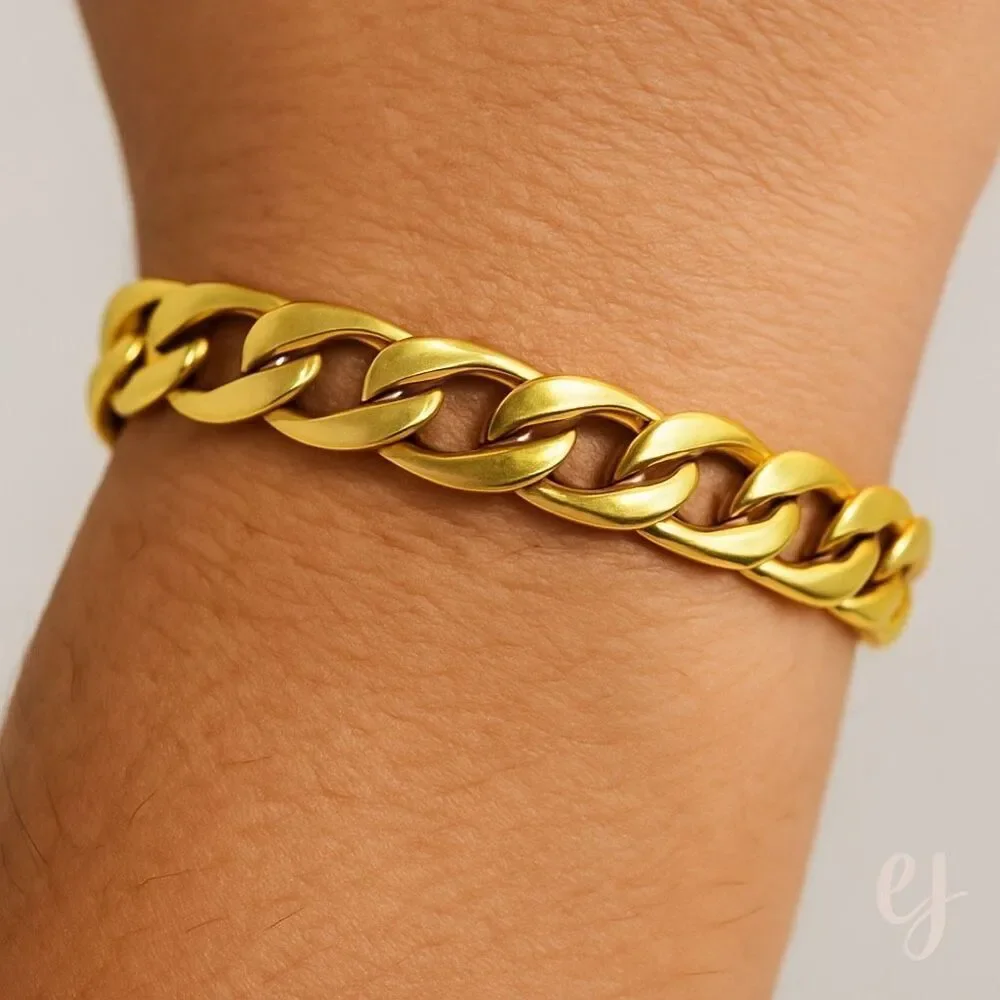 Cuban Chain Bracelet with Lock Clasp – Polished Gold Tone Finish
